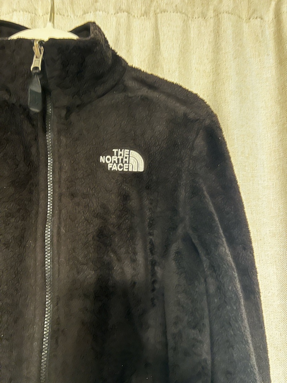 The North Face Women’s Black Teddy Fleece Zip Jacket - Picture 2 of 2